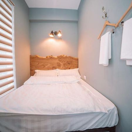 Tomiris Lady'S Capsul Hostel Only For Women Алма Ата Екстериор снимка