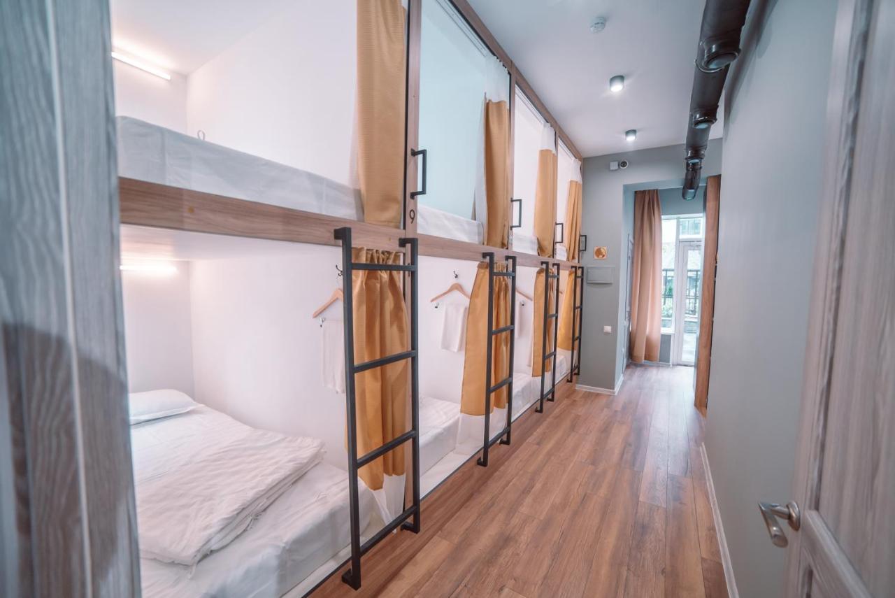 Tomiris Lady'S Capsul Hostel Only For Women Алма Ата Екстериор снимка
